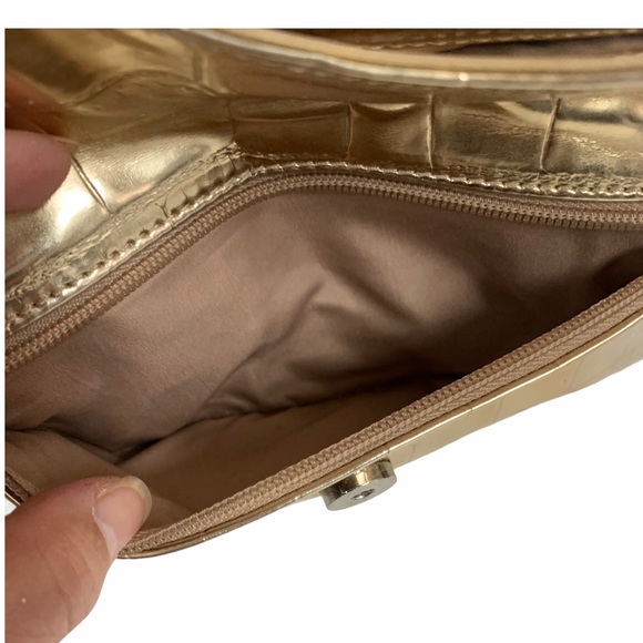 NINE WEST Locket Shiny Gold Large Wristlet Sz 9x5 - Picture 6 of 10